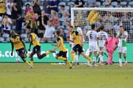 Alou Kuol celebrates his winning goal for Central Coast Mariners against Western United.